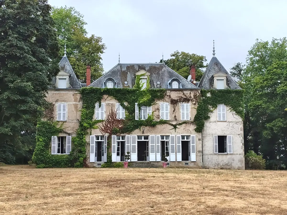 Propriété de caractère au cœur du Berry (18) d’environ 63 hectares